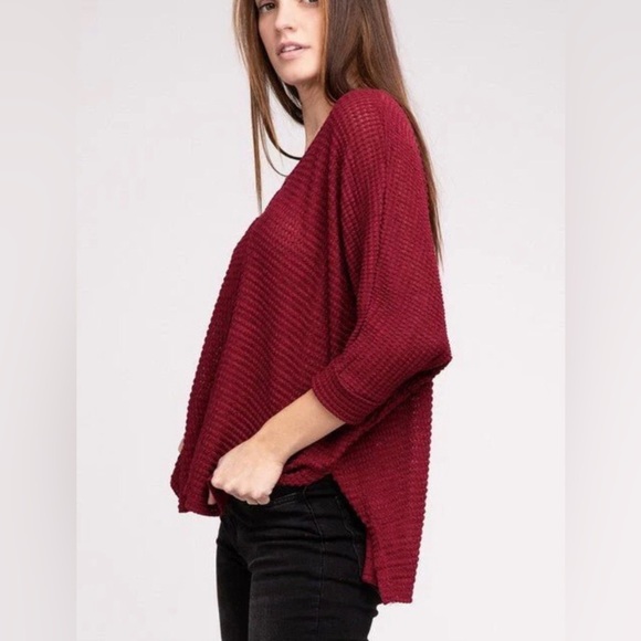 Zenana Womens Red 3/4 Sleeve V-Neck Hi-Low Hem Jacquard Sweater Size 2X/3X - Picture 4 of 11